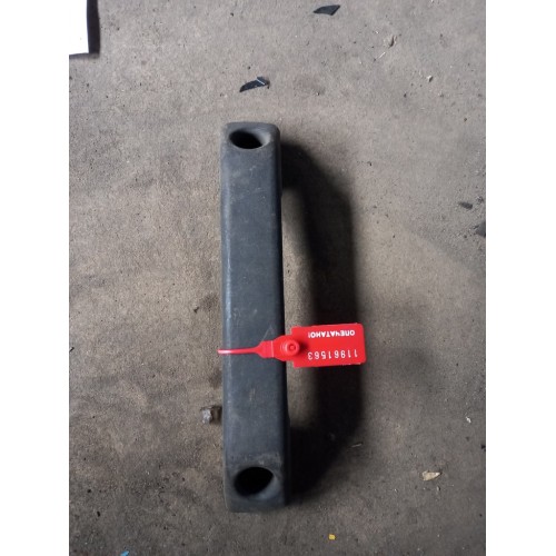 Ручка кабины DAF 95 E2 наружняя (под лобовым стеклом) центральная (563)