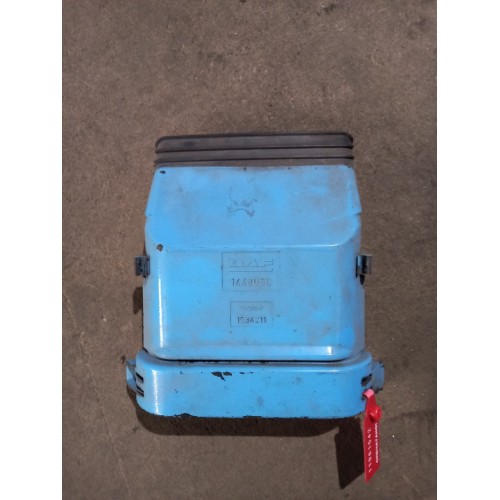 Крышка электроразъемов кабины DAF 95/105 нижняя часть (542)