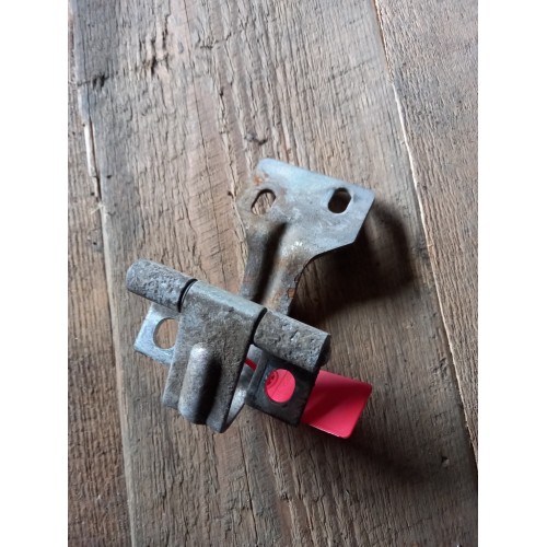 Петля крышки инструментального ящика MAN (500)-1