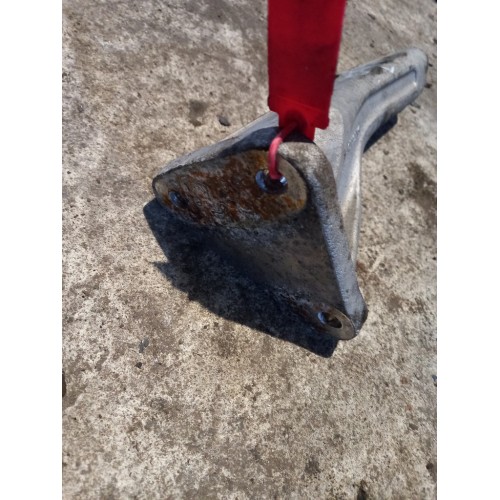 Кронштейн радиатора Scania G400 269358 (464)-4