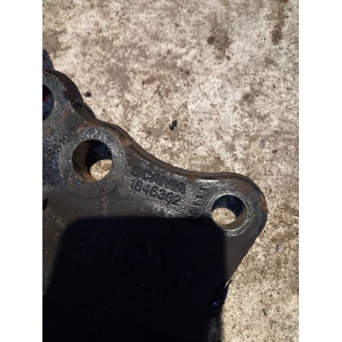 Кронштейн цилиндра подъема кабины Scania G400 269358 (458)-2