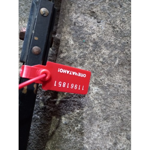 Поводок дворников Renault Magnum (851)-1