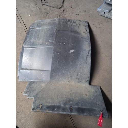 Подкрылок основной подножки DAF 95/105 передний LH (822) 