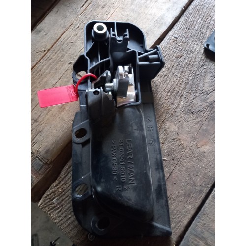 Ручка открывания двери MAN TGX/TGS RH (759)-1