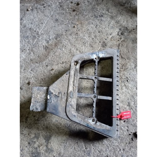 Кронштейн подножки нижней DAF 105 LH (991)