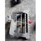 Кронштейн подножки нижней DAF 85 CF RH (922)