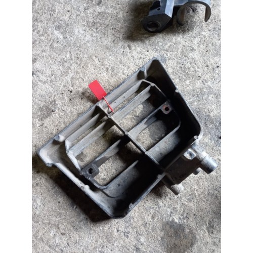 Кронштейн подножки нижней DAF 85 CF RH (922)-1