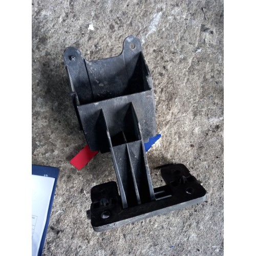 Петля фары Volvo FH 12 437853 LH (977)-2