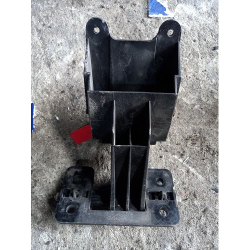 Петля фары Volvo FH 12 437853 RH (976)-1