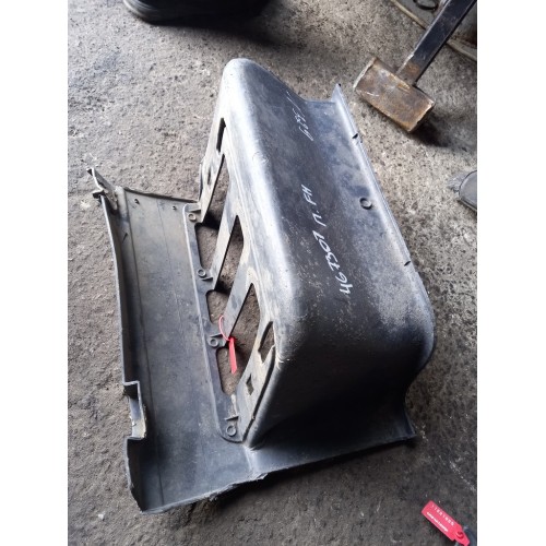 Подножка нижняя Volvo FH 12 467307 деф. RH (066)-4