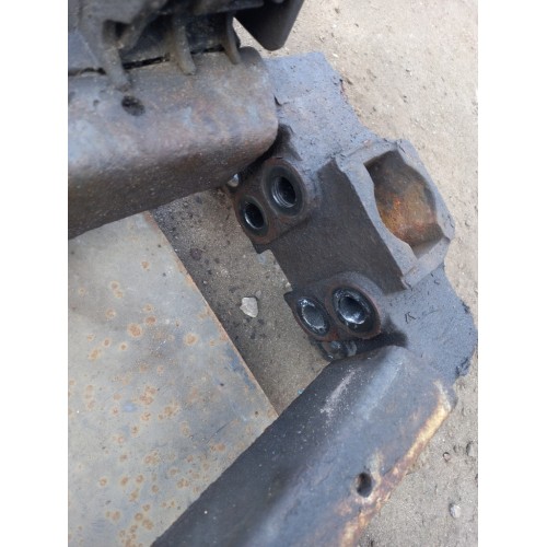 Кронштейн буксировочного крюка DAF 95 583587 с подножками (438)-4