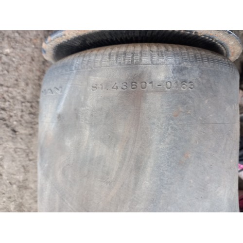 Пневмоподушка переднего моста (пневмостойка) MAN TGX 18 480 032053 (872) -4