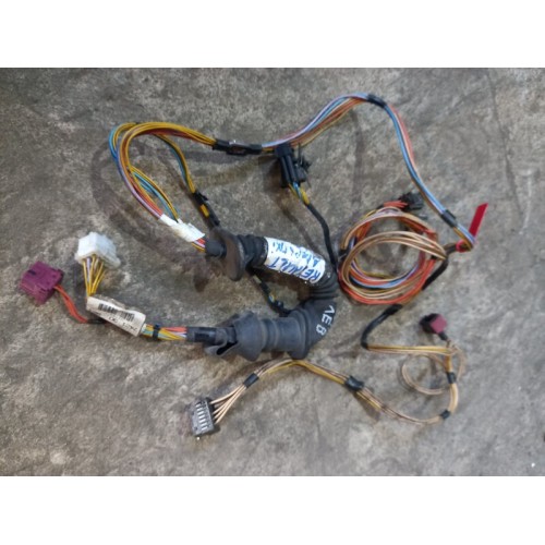 Проводка двери Renault Premium DXI LH дефект (850) 