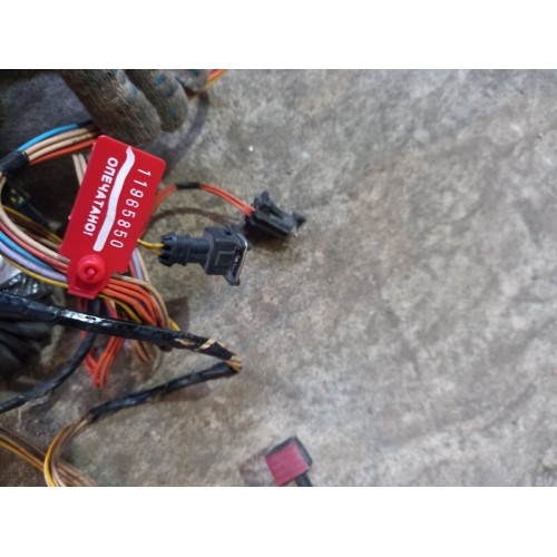 Проводка двери Renault Premium DXI LH дефект (850) -1