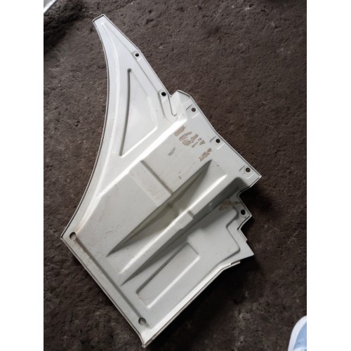 Продолжение двери Volvo FH 257764 LH деф. (264)-2