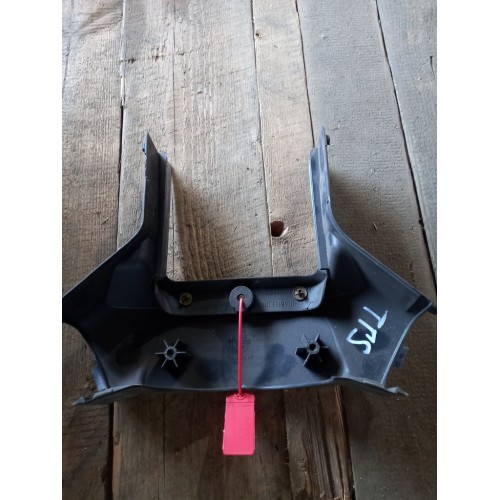 Часть кожуха рулевой колонки MAN TGS (578)-1