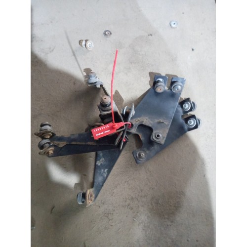 Кронштейн солнцезащитного козырька DAF 105/95 (комплект из 6-ти шт) (875)-1