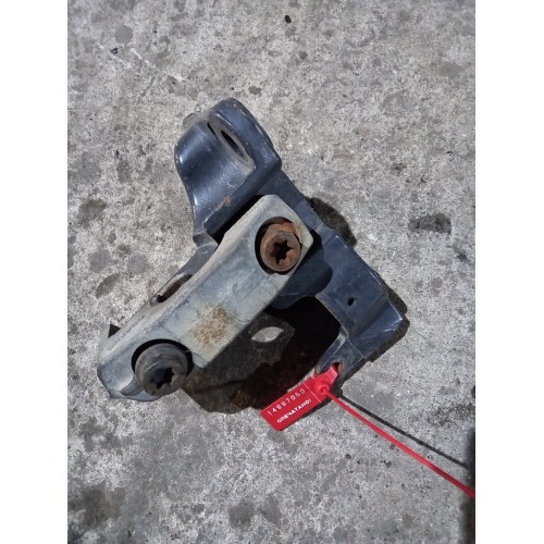 Кронштейн торсиона кабины Scania P340 633245 (050)-3