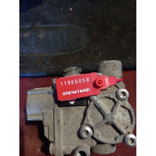 Кран ABS Renault Volvo KNORR (058)-1