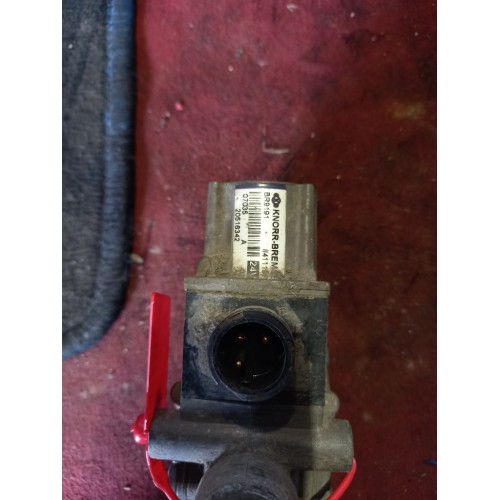 Кран ABS Renault Volvo KNORR (021)-3