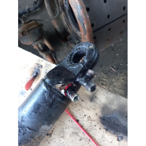 Цилиндр подъема кабины Renault Premium 460 007695 2007г (934)-2