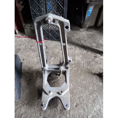 Кронштейн электронных блоков Renault TS (243)