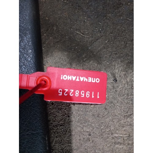 Крышка бардачка MAN с петлями центральная ш.к. (225)-1