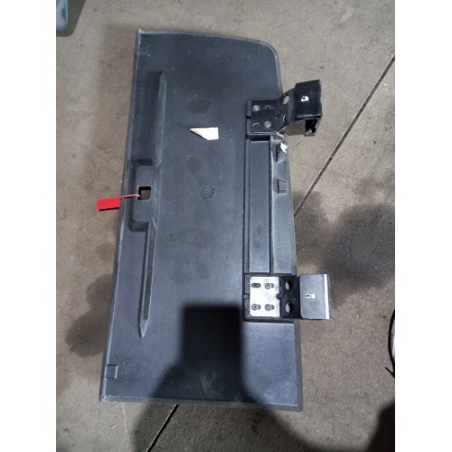 Крышка бардачка MAN с петлями RH (230)-2