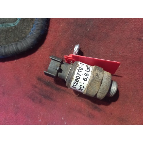 Датчик давления воздуха 6,6 bar Iveco Stralis (268)