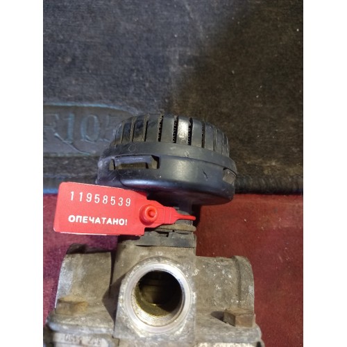 Кран ускорительный Volvo FH-12-13 (539)-3