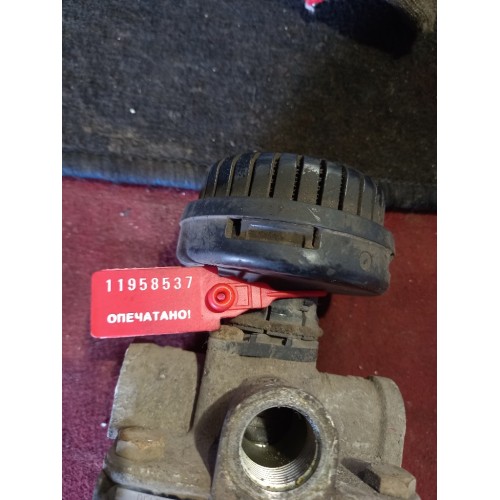 Кран ускорительный Volvo FH-12-13 (537)-1