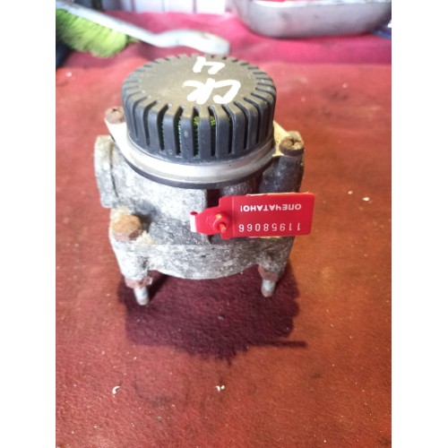 Кран ускорительный Scania (066)