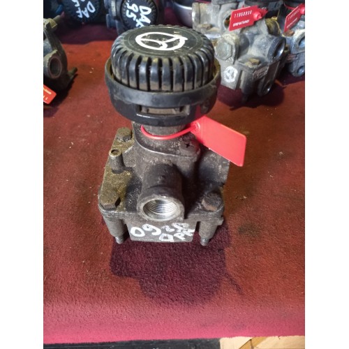 Кран ускорительный Mercedes (810)