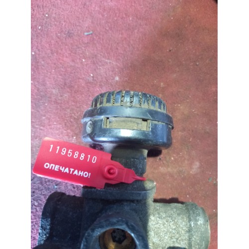 Кран ускорительный Mercedes (810)-2