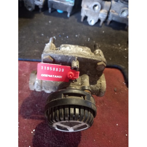 Кран ускорительный Renault (839)-1