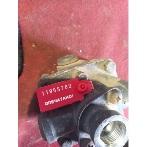 Кран ускорительный Mercedes (789)-3