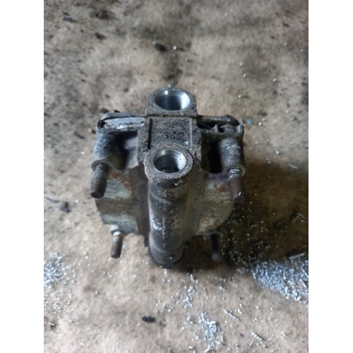 Кран ускорительный Mercedes (795)-3