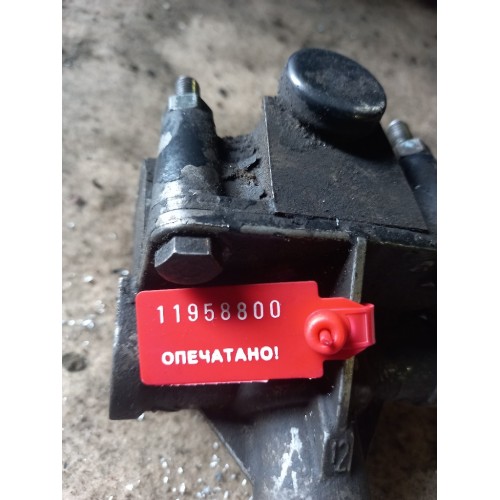 Кран ускорительный Mercedes (800)-1