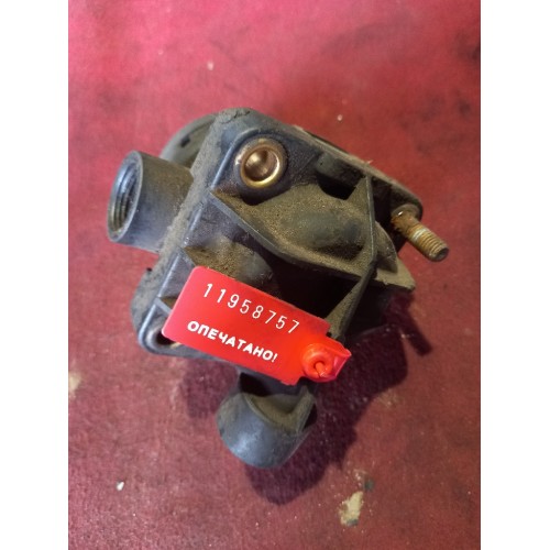 Кран ускорительный MAN/Mercedes (757)-1