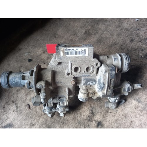 Регулятор давления тормозной системы Mercedes (779)-1