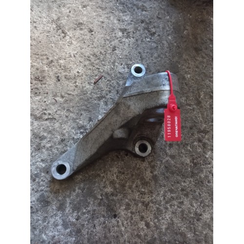 Кронштейн двигателя Renault DXI 12 задний LH (028)