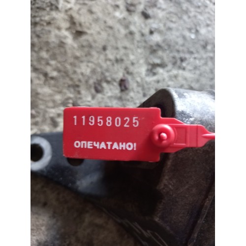 Кронштейн двигателя Renault DXI задний LH (025)-1