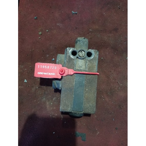 Клапан электромагнитный (соленоид) Mercedes (729)-1