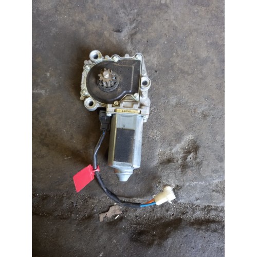 Моторчик стеклоподъемника Scania R420 119157 RH (045)-2