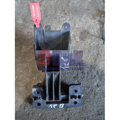 Петля фары Volvo FH 12 LH (318)