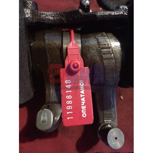 Ось коромысел DAF 106 в сборе (без горняка) (148)-2