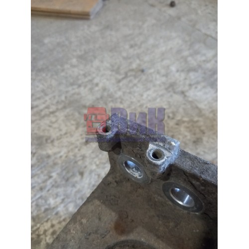 Кронштейн бампера DAF 105 900877 деф. RH (743) -3