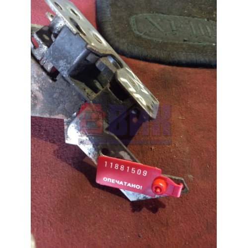 Замок двери Volvo FH-13 RH (509)-1