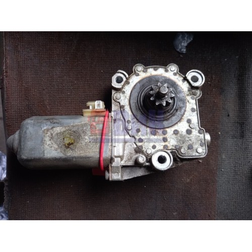 Моторчик стеклоподъемника Volvo FH-12 RH (728)-1