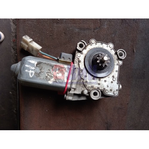 Моторчик стеклоподъемника Volvo FH-12 RH (727)-1